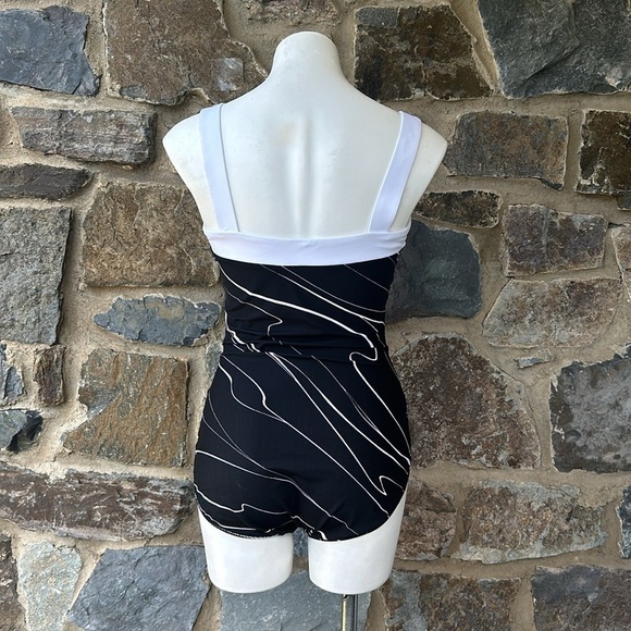 Miraclesuit Xtralift Bathing Suit with Flaws Black White Size US 14 - Picture 5 of 8